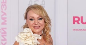 Алла Довлатова покидает «Русское радио»: причины ухода и новые планы