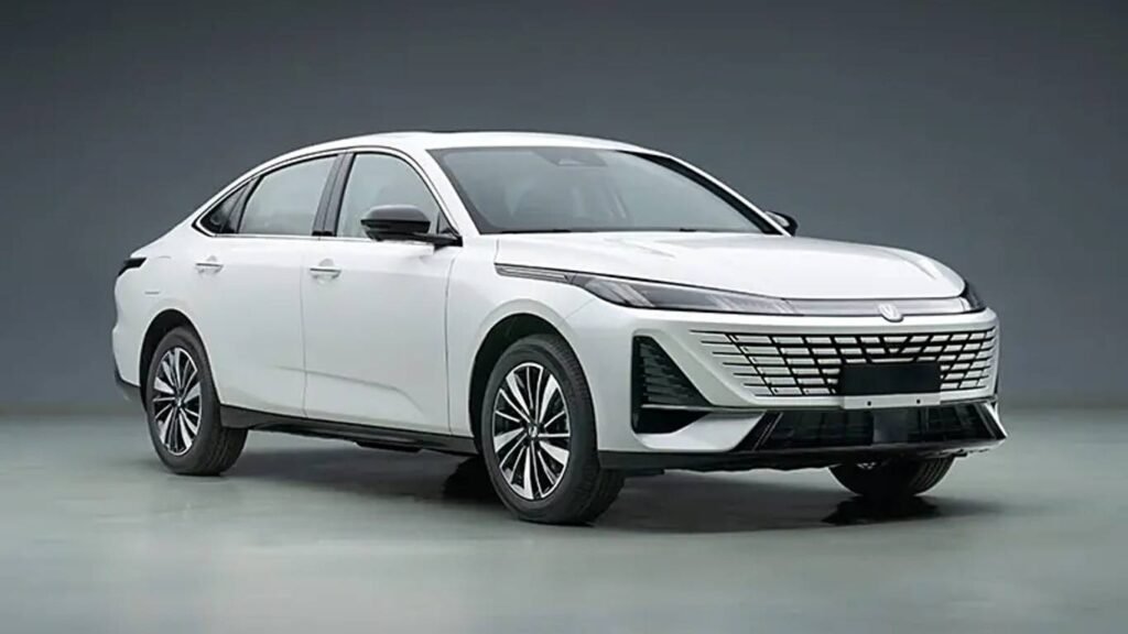 Changan Eado четвёртого поколения: бензин или гибрид