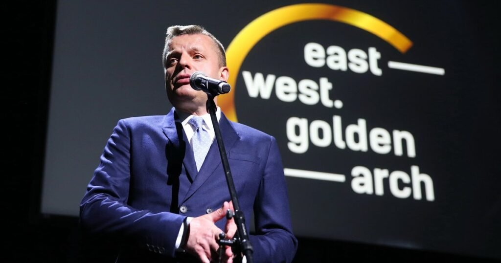 Дочь Леонида Парфенова стала мамой - первенец родился после 23-часовых родов