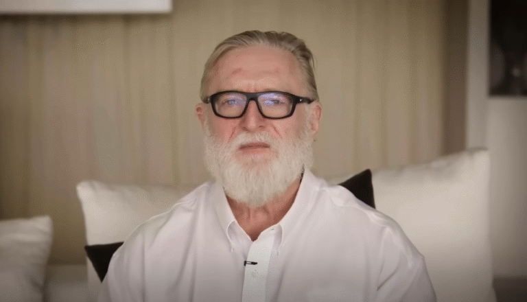 Гейб Ньюэлл: Разработчики должны освоить ИИ, чтобы выжить