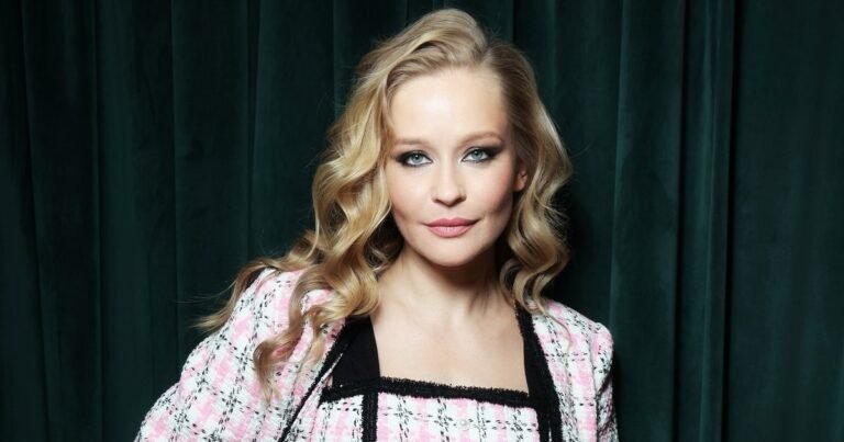 Юлия Пересильд поделилась редким фото с Юрием Морозом после его смерти