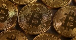 Крупный инвестор переместил $4 млрд в биткоинах на биржи