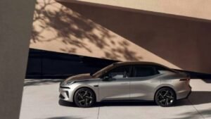 Lynk & Co 07 EM-P: гибридный седан с лидаром и автопилотом