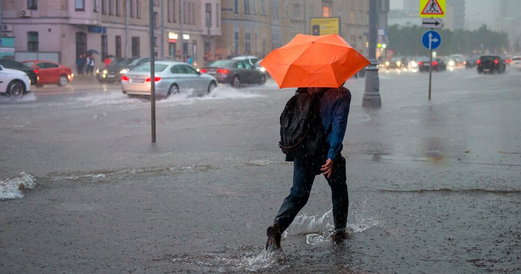 Москва готовится к ливням: до 20 литров осадков на квадратный метр