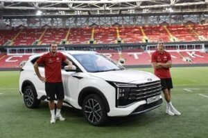 Москвич спонсирует Спартак: убыточный завод поддерживает ведущий российский футбольный клуб