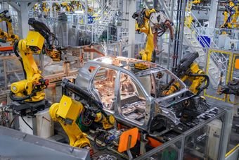 На бывшем заводе VW в Калуге перезапустили сварку для кроссоверов Tenet