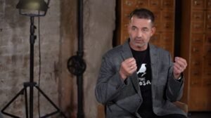 На Дмитрия Певцова подали в суд за оскорбления