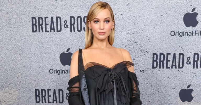 Наряд Дженнифер Лоуренс сравнили с тряпками для уборки