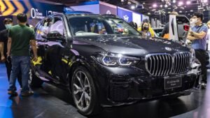 Новый BMW X5: пятая генерация с гибридом на 600 сил и iDrive X
