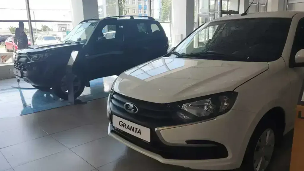 Рынок автодилеров в России: тенденции и изменения в 2025 году