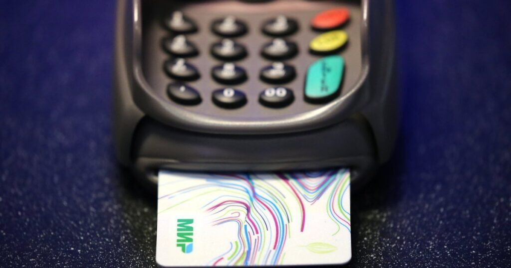 Санкции ЕС против российских банков: как они повлияли на клиентов