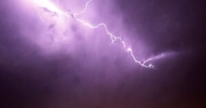 Штормовое предупреждение объявлено в Омской области