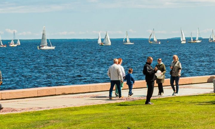 Ученые определили оптимальное количество шагов в день для здоровья