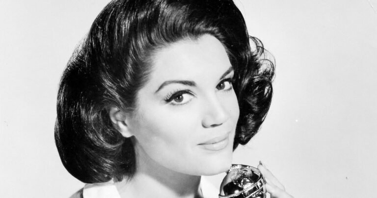 Умерла Конни Фрэнсис: Королева поп-музыки 1950-х