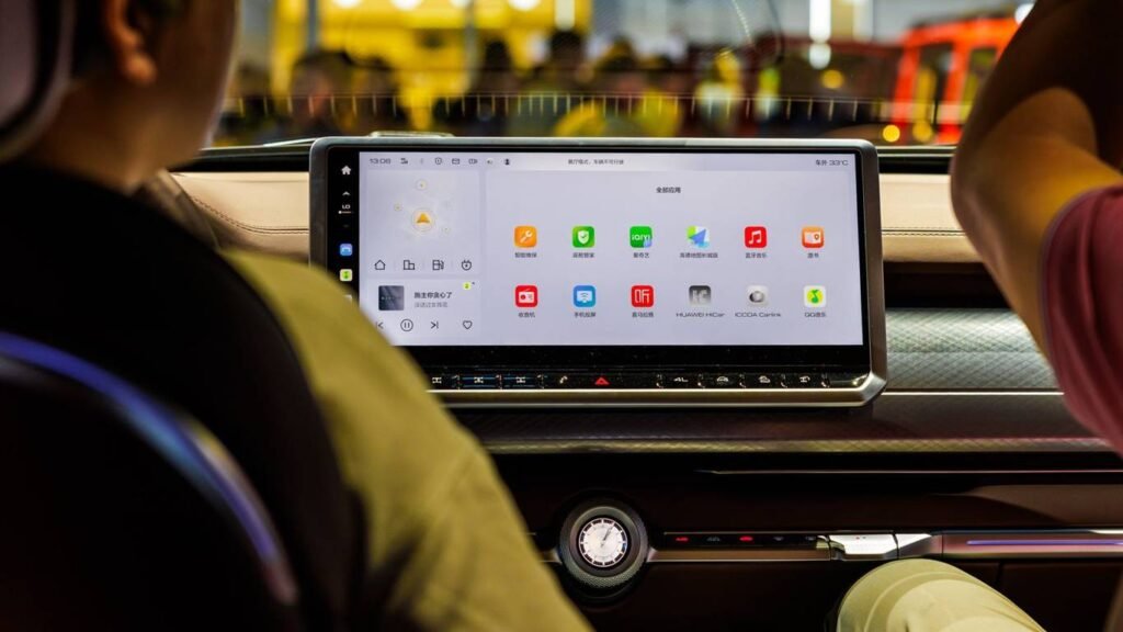 Водители массово отключают умные функции в новых авто: что их не устраивает