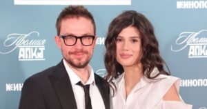 Жена Александра Петрова блистает в Барселоне в откровенном наряде