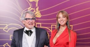 15-летний сын семьи Дибровых уехал из России один на фоне развода родителей