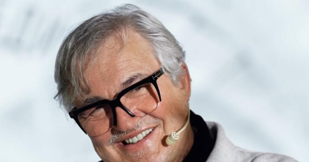 65-летний Дибров снова в игре: две красотки в его доме после ухода жены