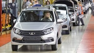 АвтоВАЗ возобновил производство после отпуска
