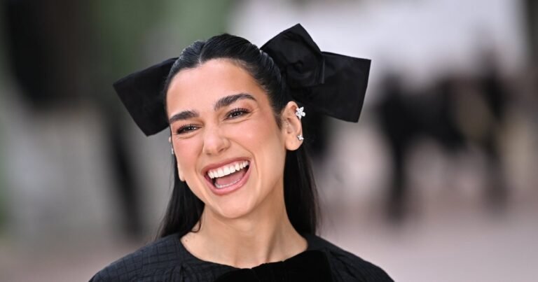 Дуа Липа обнажилась для Harper's Bazaar и рассказала о любви