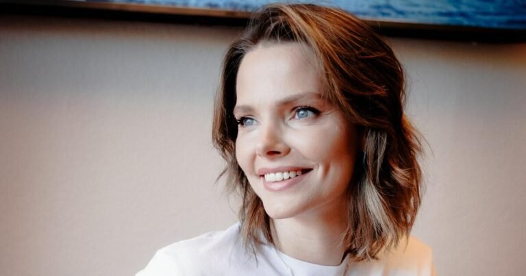 Елизавета Боярская запустила благотворительный кофе в Питере