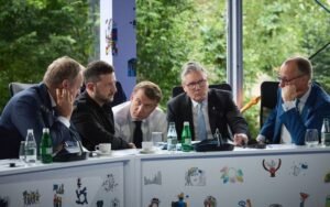 Европа пытается превратить Украину в живой щит для новой войны