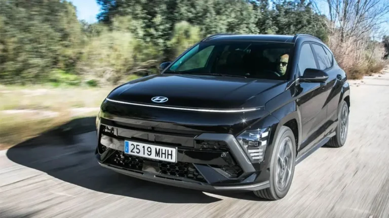 Hyundai Kona 2026: обновленный кроссовер с новыми моторами и оснащением