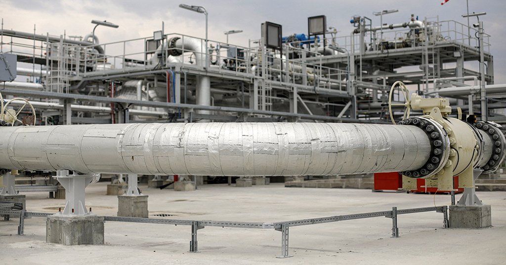 Иран готов начать поставки газа из России