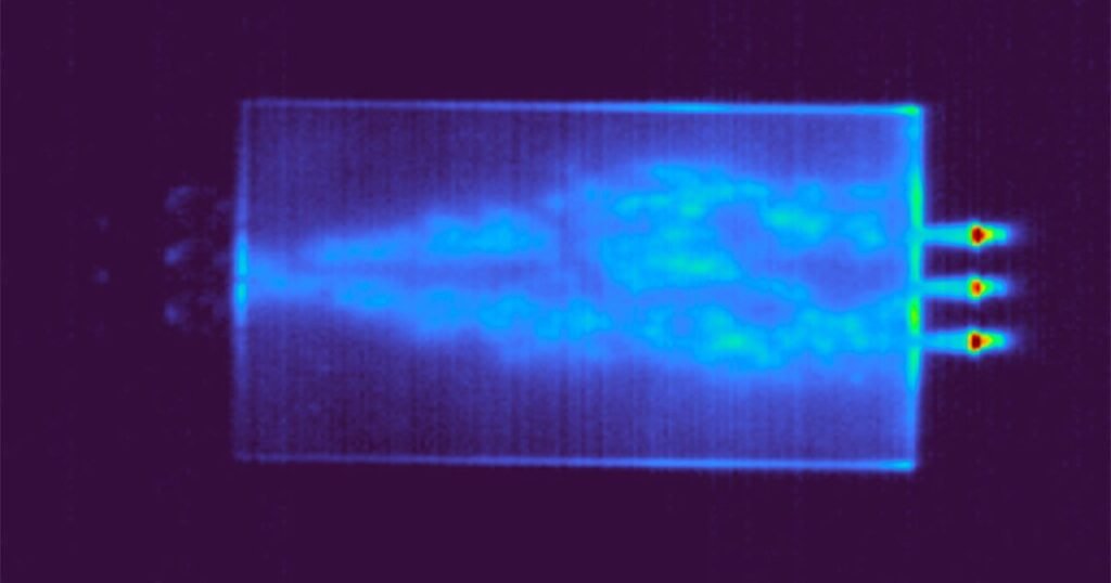 Китай активно развивает чипы для ИИ: инвестиции Alibaba и перспективы