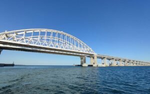 Крымский мост: гигантская пробка из 2,8 тыс. машин утром 2 августа