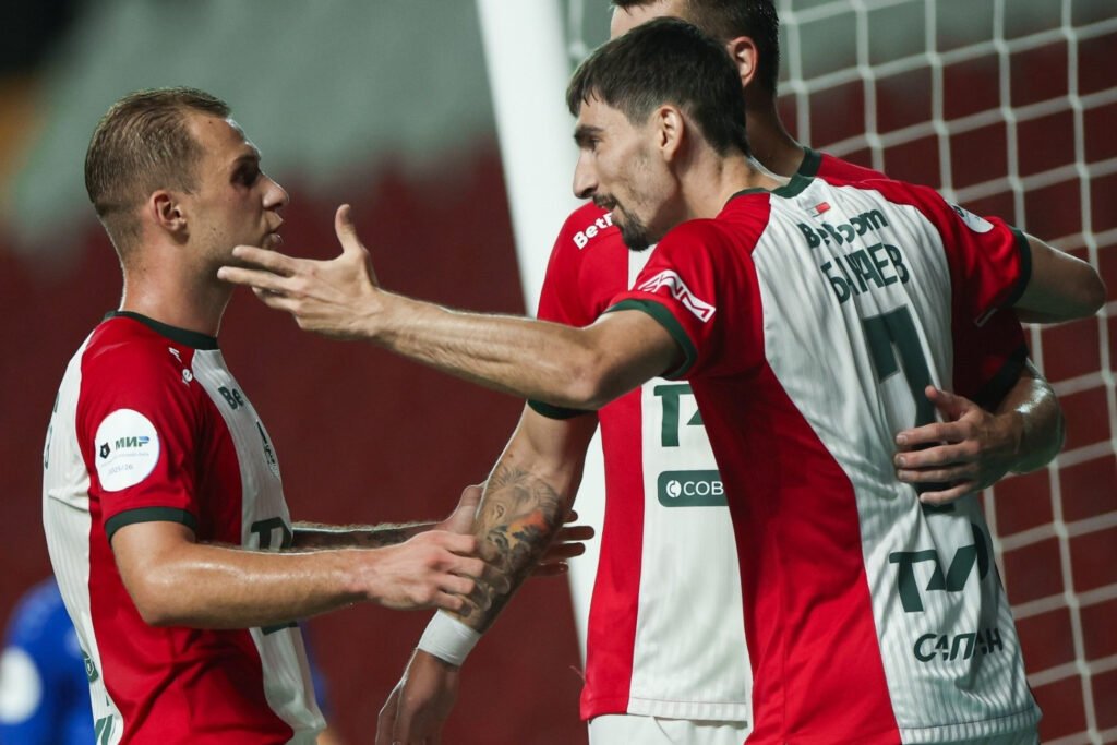 «Локомотив» обыграл «Пари НН» и упрочил лидерство в РПЛ