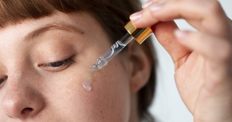 Лучшие флюиды для сияния кожи 2025: топ-5 средств против пигментных пятен и сухости