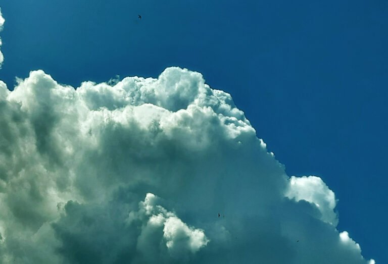 МЧС предупреждает: гроза, ливень и ураганный ветер надвигаются на Самарскую область