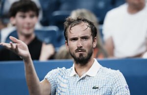 Медведев оштрафован на $42,5 тыс. за поведение на US Open