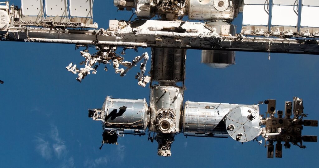 На МКС доставили опасные бактерии для изучения в условиях микрогравитации