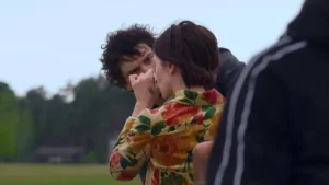 Настя Ивлеева расплакалась на ферме мужа из-за трактора