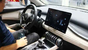 Обновления «по воздуху»: чем опасны OTA-обновления для автомобилей