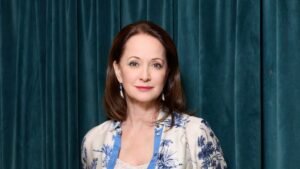 Ольга Кабо с сыном покинула Россию и поделилась впечатлениями о Сан-Себастьяне