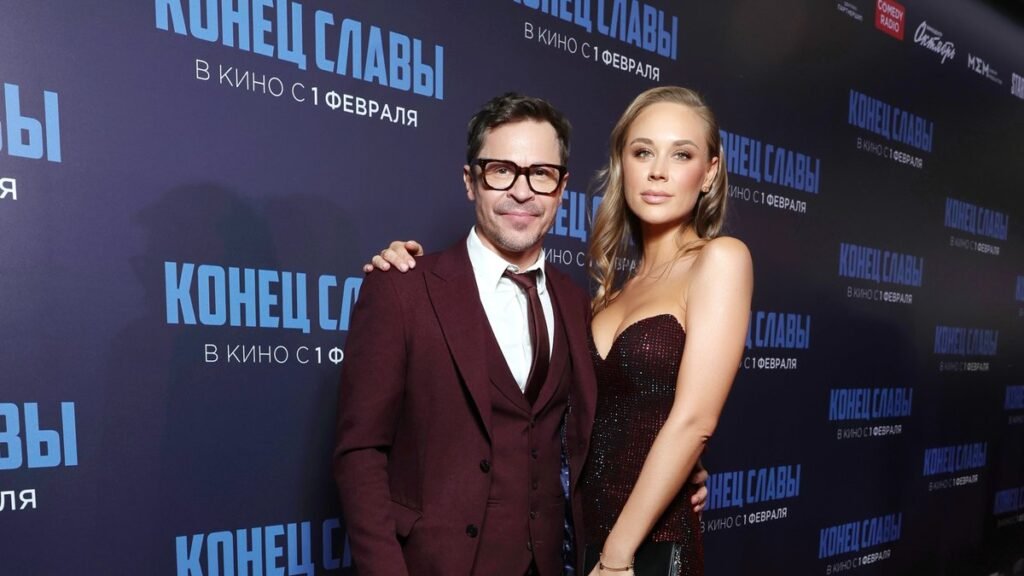 Павел Деревянко впервые женился в 49 лет