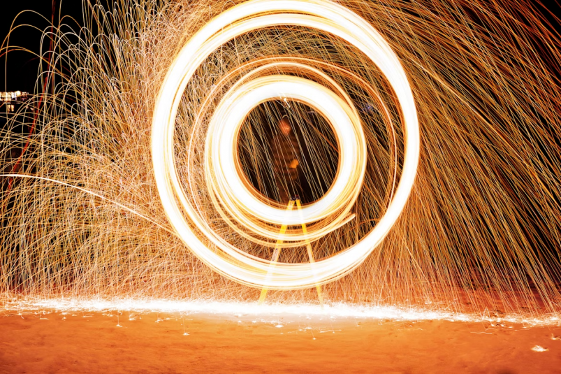 Пламенный обруч кармы: как встретить осень 2025 каждому Знаку Зодиака