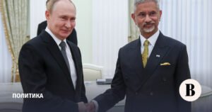 Путин провел встречу с главой МИД Индии в Кремле