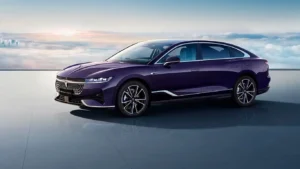 Российские механики научились снимать ограничения с китайских авто