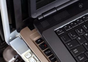 Рынок ноутбуков в России рухнул: продажи на минимуме из-за ключевой ставки и курса доллара