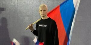 Школьники РФ начнут изучать патриотические песни Газманова и Shaman с нового учебного года