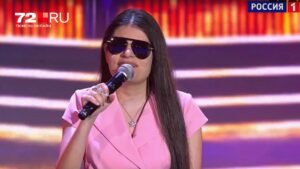 Тюменка Аделина Кюрджиева покорила жюри вокального шоу «Ну-ка, все вместе!»: как ей это удалось?