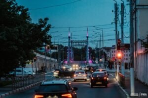 Топ-10 самых популярных машин в России в июле 2025 года