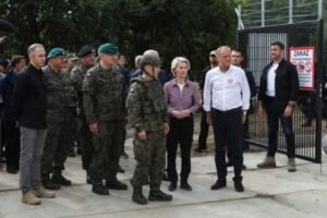 Урсула фон дер Ляйен и Дональд Туск на белорусско-польской границе: безопасность и солидарность
