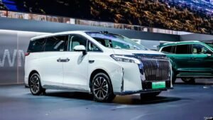 В Чэнду представлен Weipai Gaoshan7 - инновационный семейный MPV