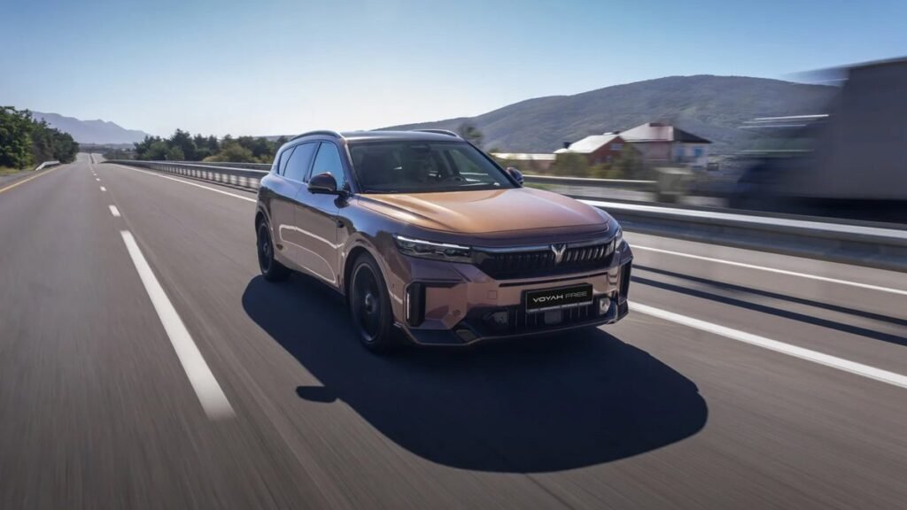 В России растет спрос на гибридные автомобили: Voyah назвала причины