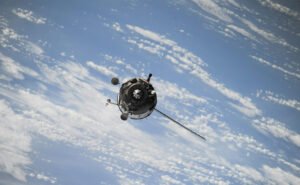 WhatsApp добавит спутниковую поддержку для голосовых и видеозвонков на Google Pixel 10